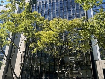 事務機ビル