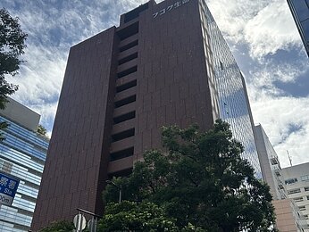 福岡天神フコク生命ビル